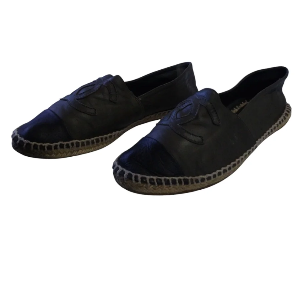 Chanel Interlocking CC Logo Leather Espadrilles Women's 7 Army Green‎